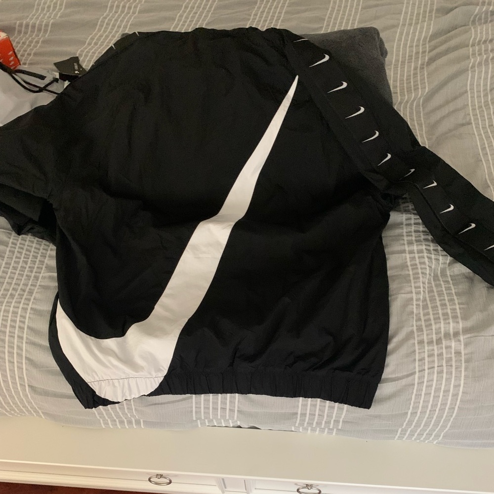 Universal Nike Windbreaker